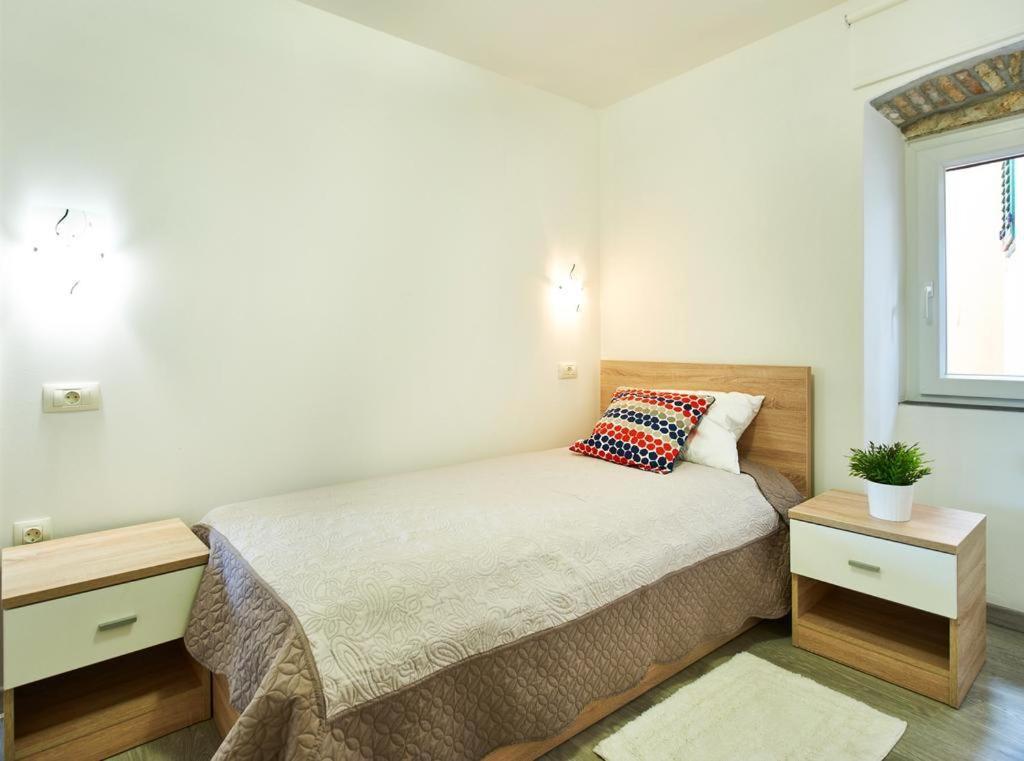 Roviv Apartments In The Old Town By Irundo Rovinj Kültér fotó