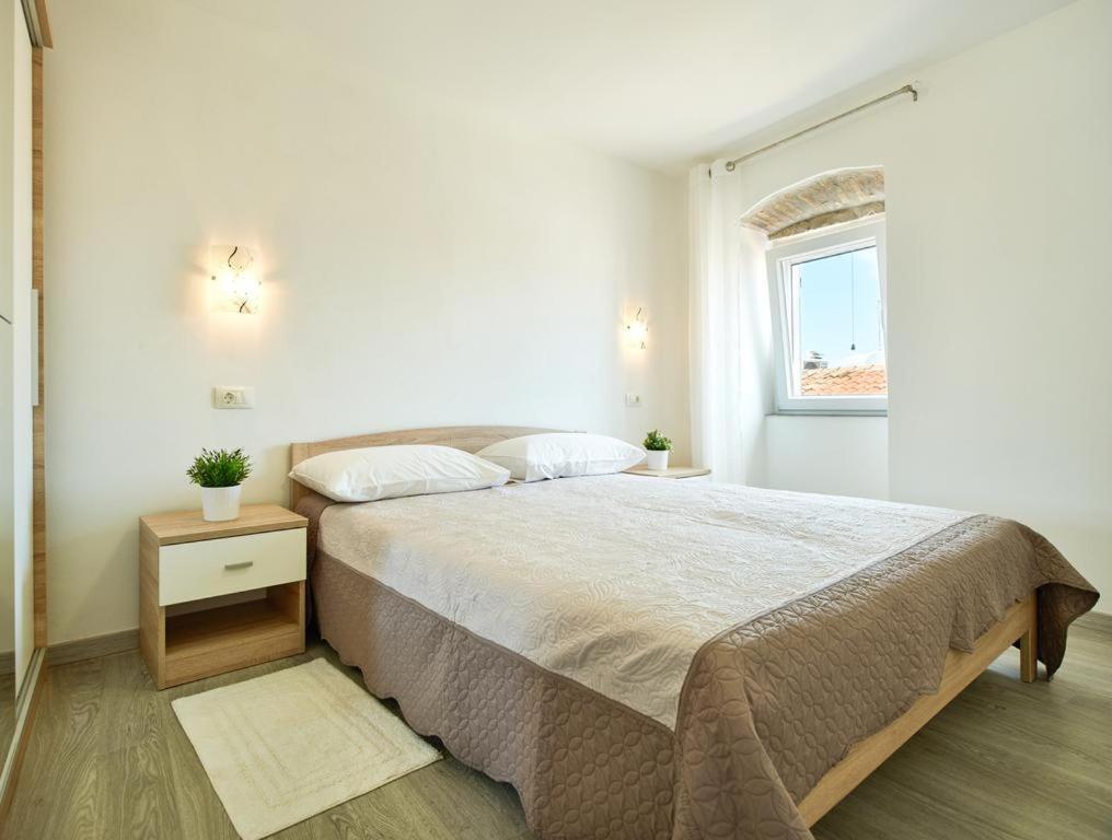 Roviv Apartments In The Old Town By Irundo Rovinj Kültér fotó